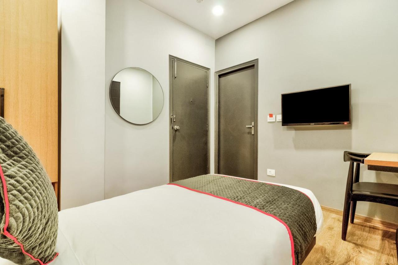 Oyo 78245 Collection O Hotel Crown Inn ナビムンバイ エクステリア 写真