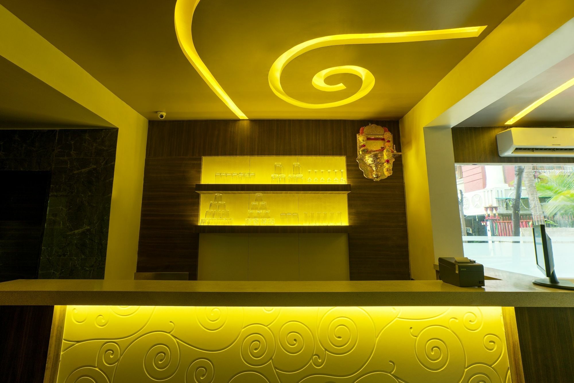 Oyo 78245 Collection O Hotel Crown Inn ナビムンバイ エクステリア 写真